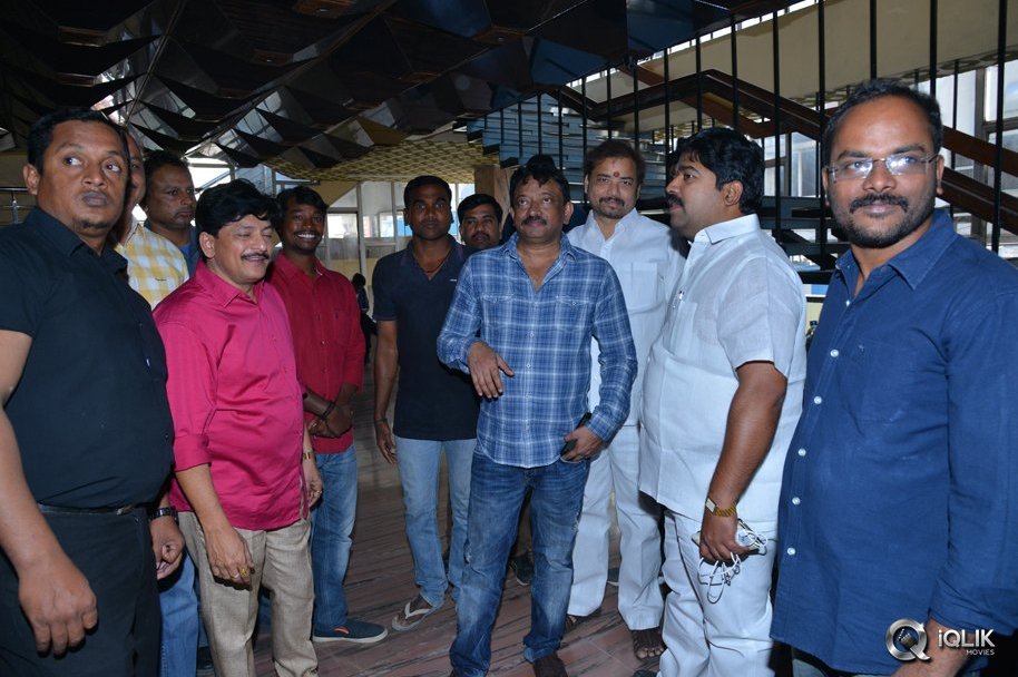 Vangaveeti-Team-at-Devi-Theater